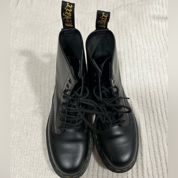 Womens 1460 Dr Martin Boots - Picture 3 of 4